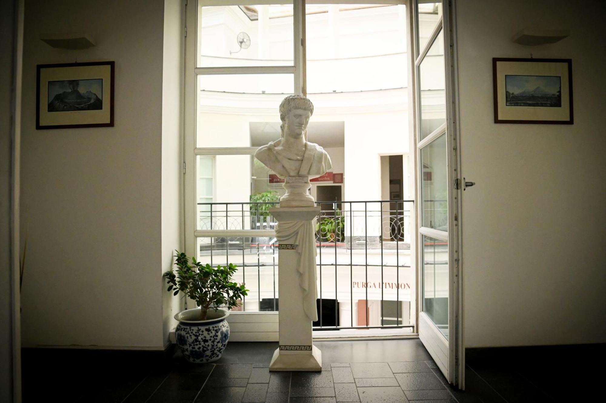 Hotel Terme Neronensis Pozzuoli Buitenkant foto